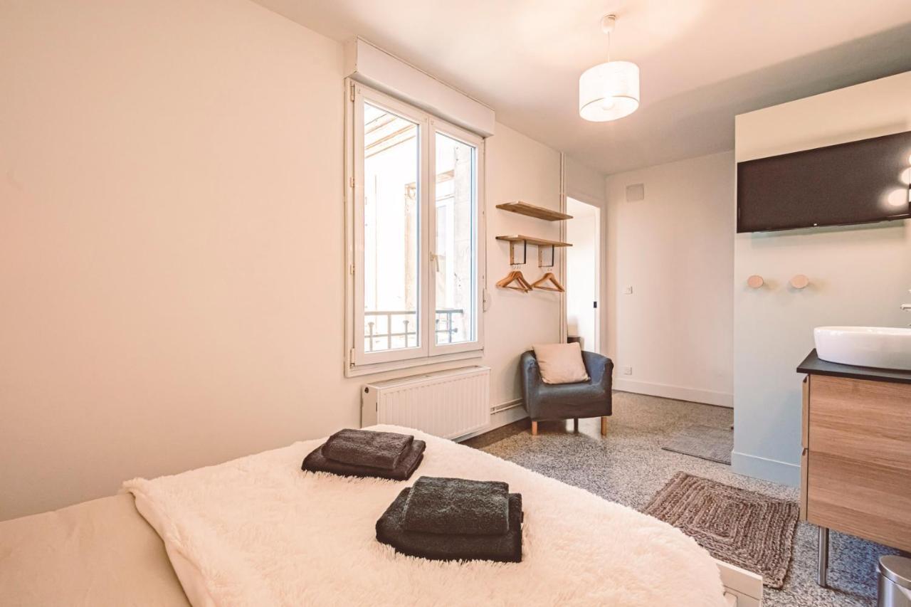Charme De L'Ancien Pour Cet Appartement Entierement Renove Dans L'Hypercentre De Reims Exterior foto