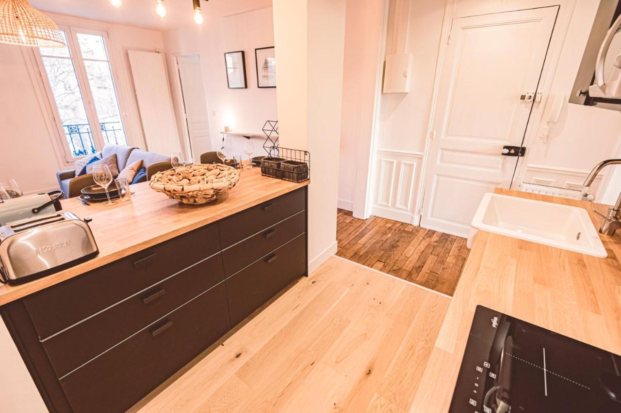 Charme De L'Ancien Pour Cet Appartement Entierement Renove Dans L'Hypercentre De Reims Exterior foto