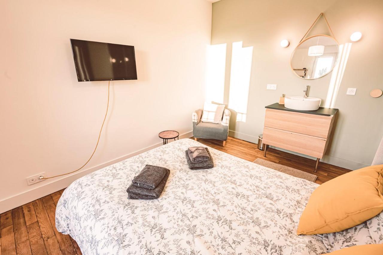 Charme De L'Ancien Pour Cet Appartement Entierement Renove Dans L'Hypercentre De Reims Exterior foto