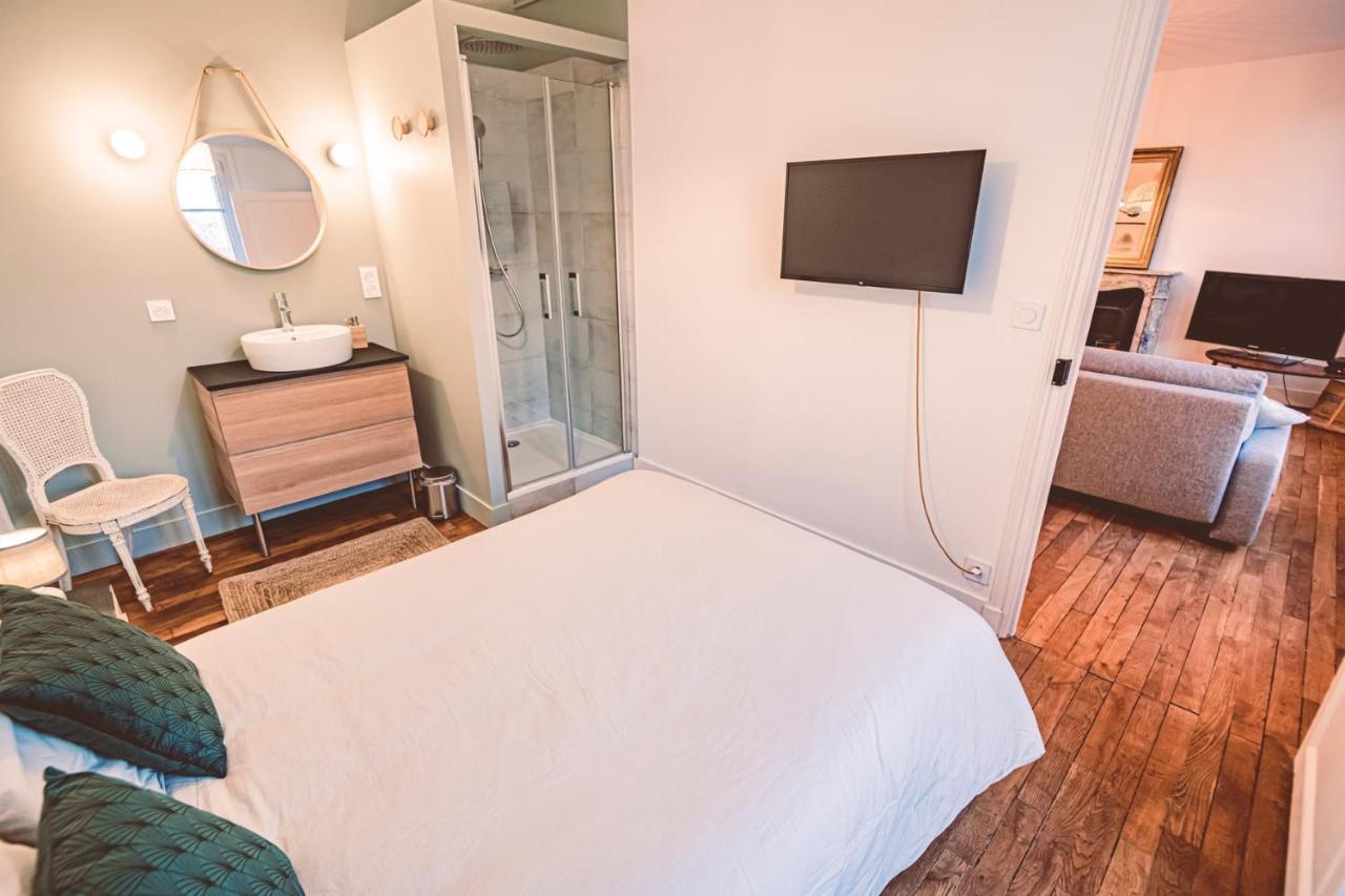 Charme De L'Ancien Pour Cet Appartement Entierement Renove Dans L'Hypercentre De Reims Exterior foto